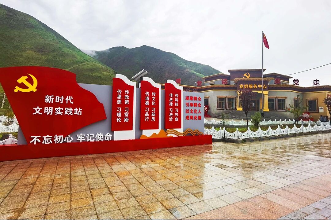 帮扶018.jpg 帮扶018.jpg